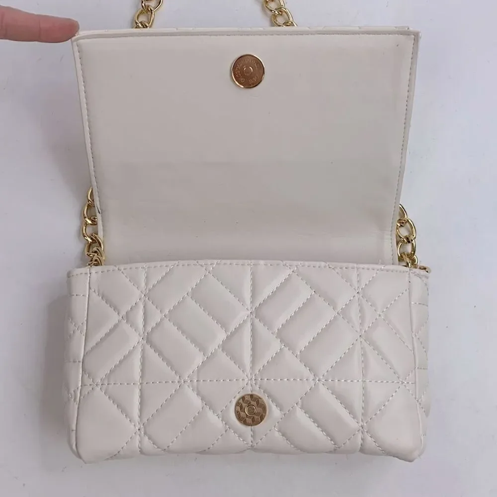 Quilted Creme Chain Strap Handbag purse clutch Lined Zip pocket Snap close New